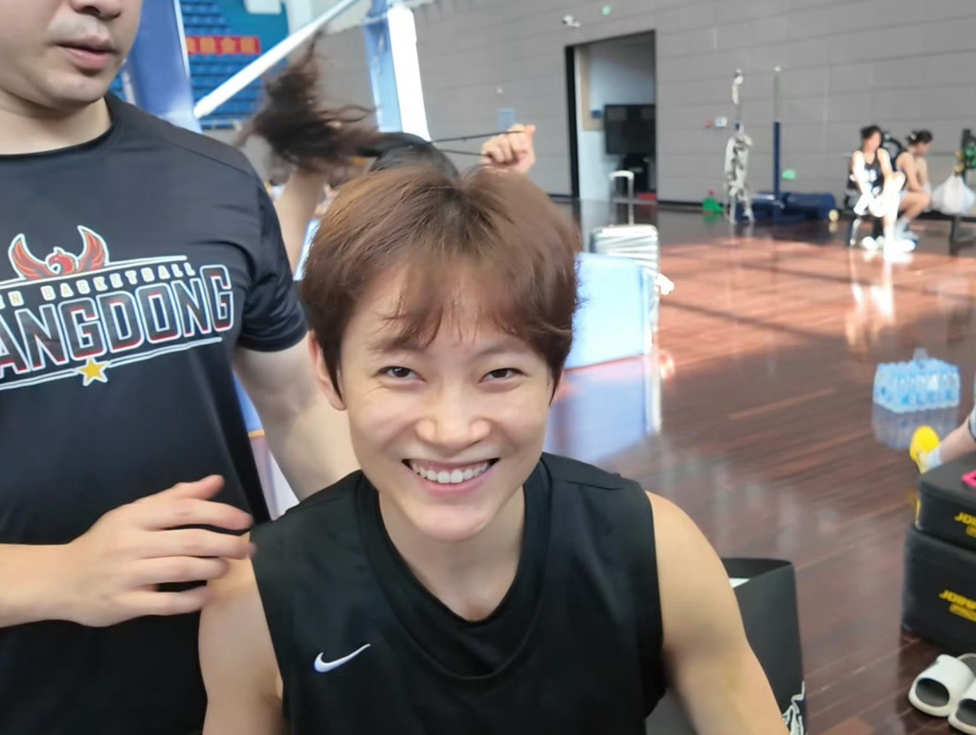 杨力维已进行体测伤势无碍：亚俱杯赛程出炉 30岁仍有望重返女篮